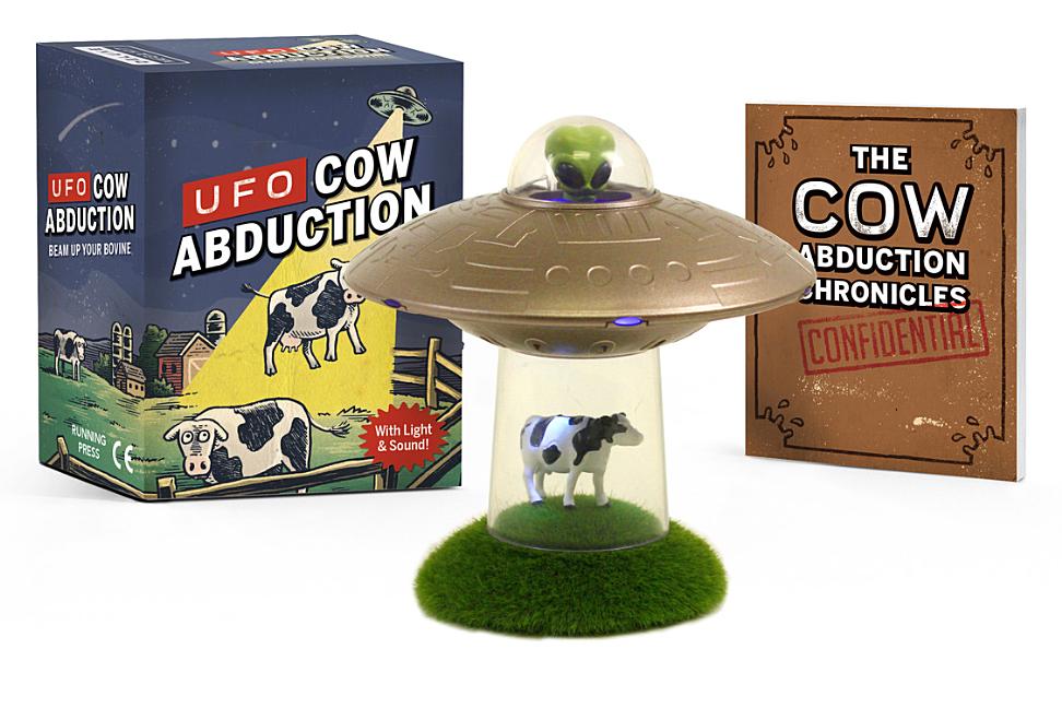 UFO Cow Abduction: Beam Up Your Bovine (with Light and Sound!) [With Battery]